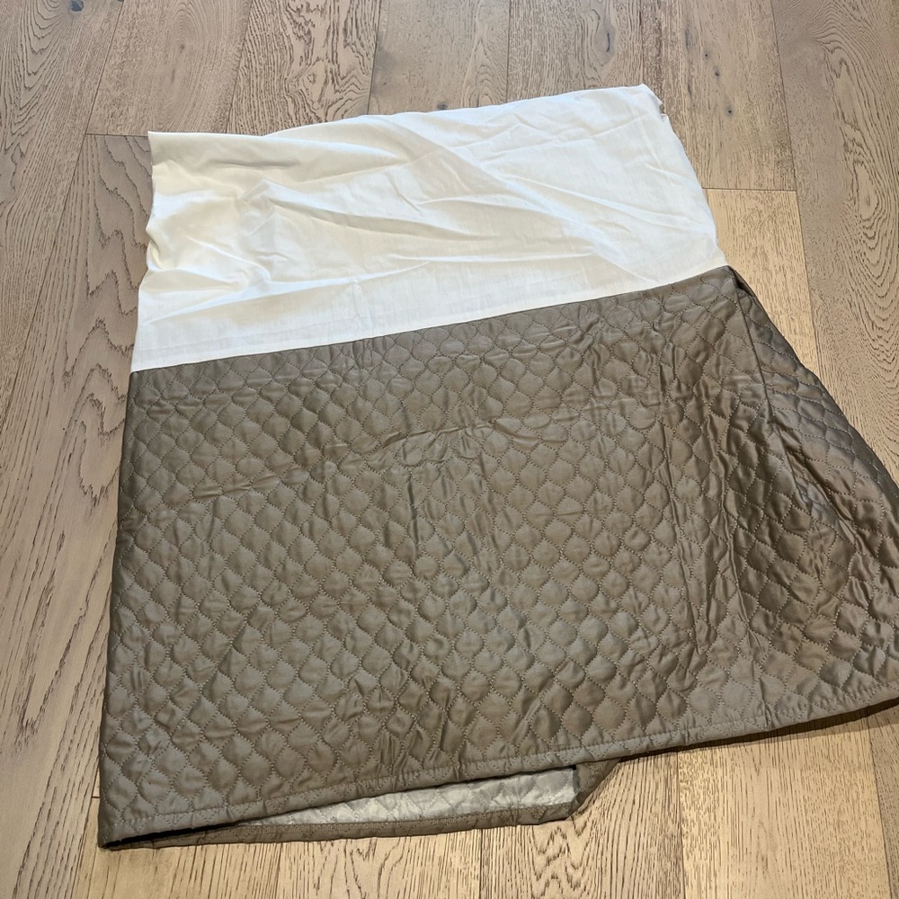 Queen Size Bed Skirt